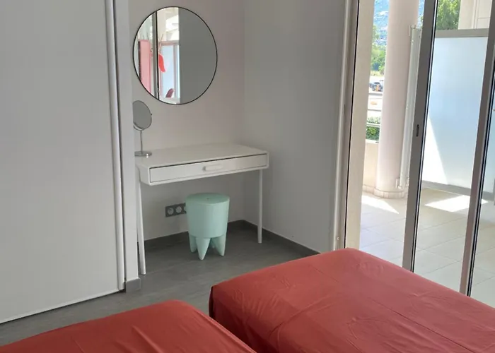 Les Rivages De 公寓 *